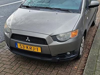 Grijs (metallic) Gebruikt 2010 Mitsubishi Colt Edition Hatchback | € 2.450 (Goede deal)