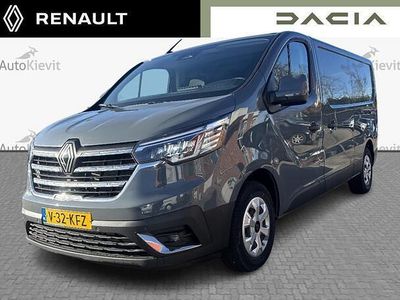 Grijs Occasion 2024 Renault Trafic MPV | € 29.950 (Eerlijke prijs)