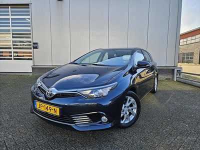 Grijs Gebruikt 2016 Toyota Auris Hatchback | € 15.349 (Iets duurder)