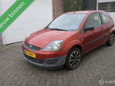Occasion Ford Fiesta Style 69 PK (50 kW) 2006 Rood Hatchback