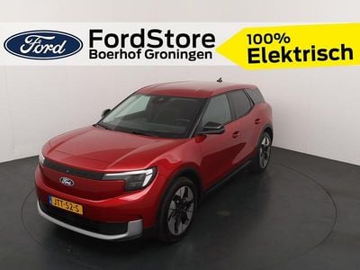 Rood (metallic) Occasion 2025 Ford Explorer Extended Range SUV | € 39.950 (Super prijs)