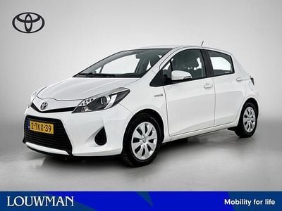 Wit Gebruikt 2014 Toyota Yaris Hatchback | € 13.945 (Eerlijke prijs)