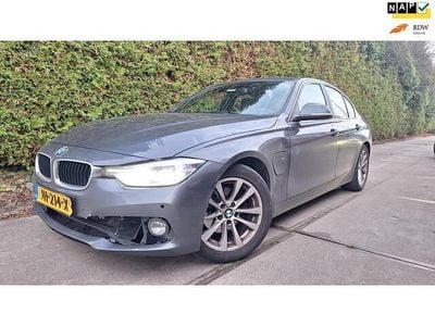 Grijs Occasion 2016 BMW 330 Executive Sedan | € 6.900