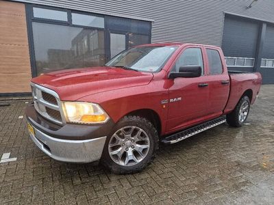 tweedehands Dodge Ram PICKUP 1500 5.7 V8 4x4 6-pers zeer mooi 3500kg trekhaak Quad Cab 6'4 hemi