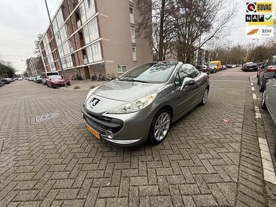 Grijs Gebruikt 2009 Peugeot 207 CC Roland Garros Cabriolet | € 3.250 (Eerlijke prijs)