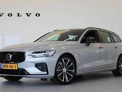 Grijs Occasion 2025 Volvo V60 Plus Stationwagen | € 48.895 (Iets duurder)