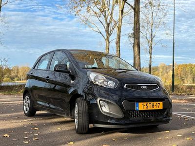 Zwart (metallic) Occasion 2013 Kia Picanto Comfort Hatchback | € 5.500 (Eerlijke prijs)