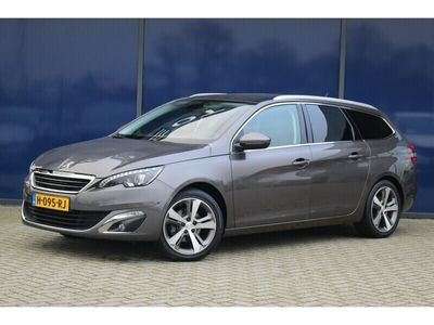 tweedehands Peugeot 308 SW 1.2 130PK Allure | Panorama Dak | Navigatie | Camera | Volleder bekleding | Stoelverwarming | 17" Lichtmetaal |