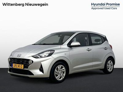 Sleek silver metallic (rys) Occasion 2020 Hyundai i10 Comfort Hatchback | € 11.400 (Iets duurder)