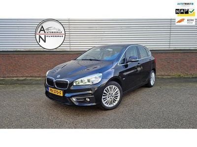 Zwart (metallic) Occasion 2017 BMW 218 Executive Stationwagen | € 13.445 (Goede deal)