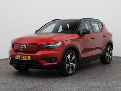 Rood (metallic) Occasion 2020 Volvo XC40 R-Design SUV | € 21.700 (Super prijs)