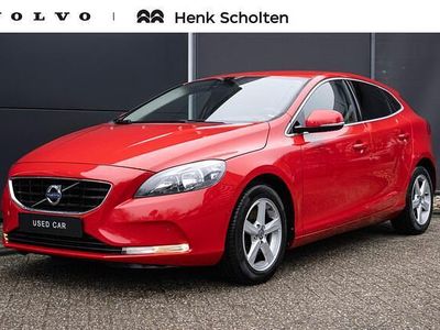 Rood Occasion 2013 Volvo V40 Momentum Hatchback | € 13.450 (Iets duurder)