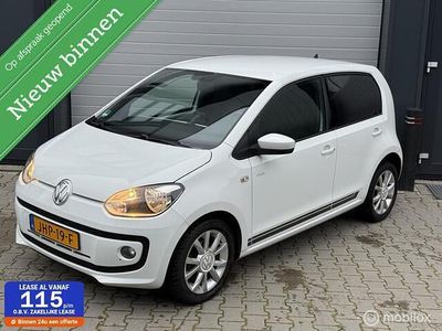 Wit Gebruikt 2015 VW up! high up! Hatchback | € 5.995 (Eerlijke prijs)