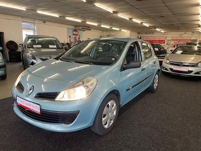 tweedehands Renault Clio 1.2 TCE Expression. Nieuwe apk en zeer goed onderhouden!