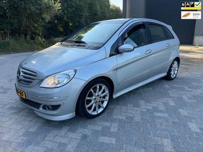 Mercedes B200