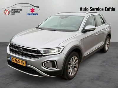 Grijs (metallic) Occasion 2023 VW T-Roc Style SUV | € 24.899 (Eerlijke prijs)