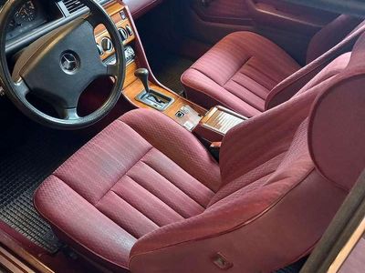Grijs Gebruikt 1991 Mercedes 230 Coupé | € 13.950