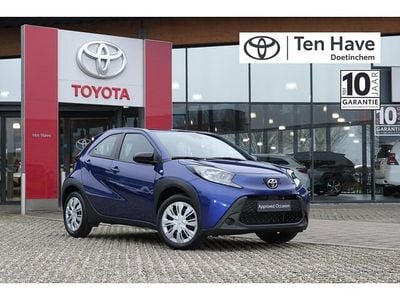 Blauw Gebruikt 2024 Toyota Aygo X Play SUV | € 16.400 (Goede deal)