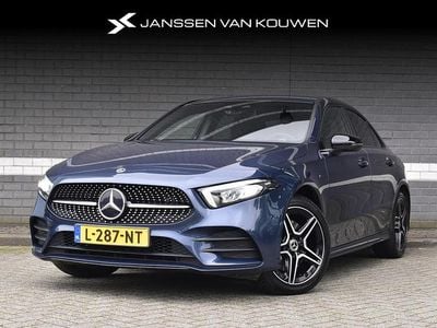 Blauw (metallic) Occasion 2021 Mercedes A250 Business Sedan | € 26.850 (Eerlijke prijs)