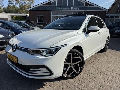 Wit Gebruikt 2022 VW Golf VIII Life Hatchback | € 17.850 (Eerlijke prijs)