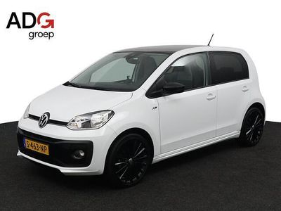 Wit Gebruikt 2023 VW up! R-line Hatchback | € 16.351 (Iets duurder)