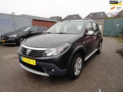 Grijs (metallic) Gebruikt 2010 Dacia Sandero Stepway Hatchback | € 3.450 (Eerlijke prijs)