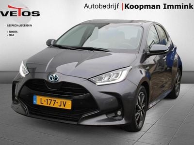 Occasion Toyota Yaris Hybrid Plus 92 PK (67 kW) 2021 Grijs Hatchback