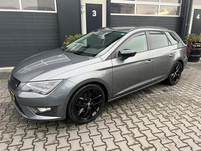 Grijs, metallic lak Occasion 2015 Seat Leon ST FR Stationwagen | € 9.999 (Eerlijke prijs)