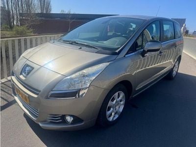 Grijs Gebruikt 2010 Peugeot 5008 MPV | € 4.450 (Duur)