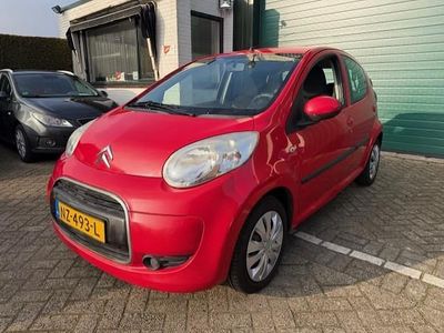 Rood (metallic) Occasion 2009 Citroën C1 Hatchback | € 2.750 (Eerlijke prijs)
