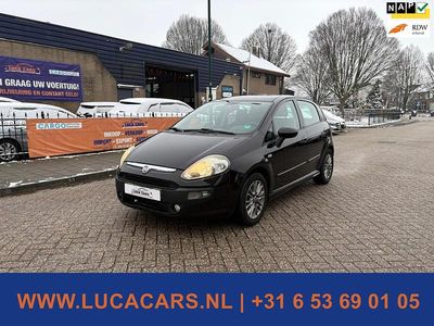 Zwart Occasion 2011 Fiat Punto Dynamic Hatchback | € 1.695 (Eerlijke prijs)