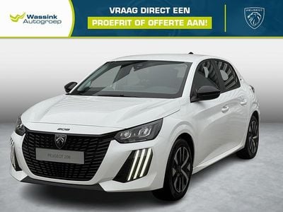 Wit Occasion 2025 Peugeot 208 Style Hatchback | € 19.499 (Eerlijke prijs)
