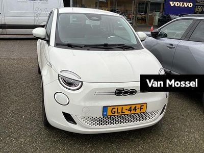 Wit Gebruikt 2024 Fiat 500e Icon Hatchback | € 16.900 (Super prijs)