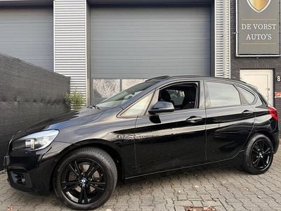 Zwart (metallic) Gebruikt 2015 BMW 218 Sport Line Stationwagen | € 9.950 (Goede deal)