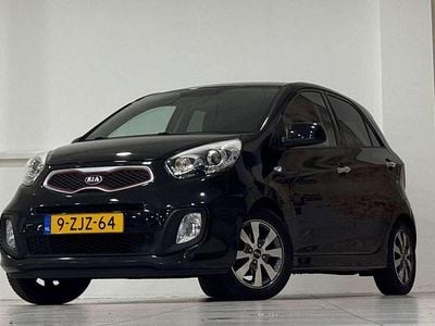 Zwart (metallic) Occasion 2015 Kia Picanto Hatchback | € 6.444 (Eerlijke prijs)