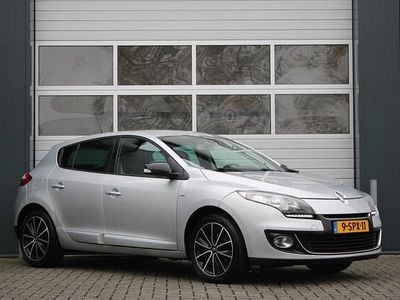 Grijs Gebruikt 2013 Renault Mégane III Bose Edition Hatchback | € 3.999 (Eerlijke prijs)