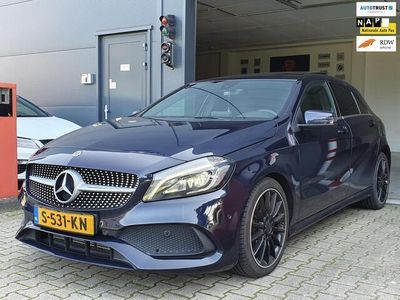 tweedehands Mercedes A200 Sport Edition | AMG-STYLING / PANO / CARPLAY / ALCANTARA / SENSOREN + CAMERA / FLIPPERS / HARMAN-KARDON