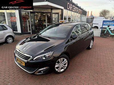 Zwart (metallic) Occasion 2017 Peugeot 308 Allure Hatchback | € 7.950 (Eerlijke prijs)