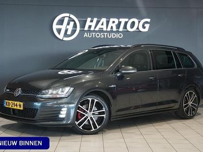 Zwart (metallic) Occasion 2015 VW Golf VII GTD Stationwagen | € 10.950 (Eerlijke prijs)