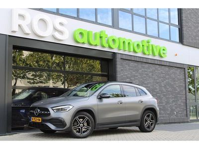 Grijs Gebruikt 2022 Mercedes GLA250 Business SUV | € 36.950 (Goede deal)