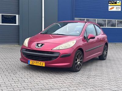 Rood Occasion 2007 Peugeot 207 Hatchback | € 999 (Eerlijke prijs)