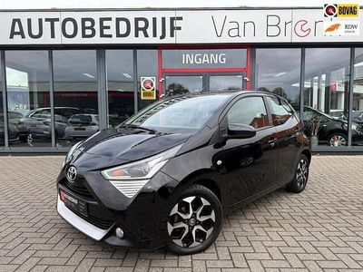 Zwart Gebruikt 2021 Toyota Aygo Hatchback | € 11.947 (Eerlijke prijs)