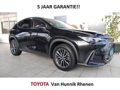 Zwart Gebruikt 2022 Lexus NX450h+ SUV | € 46.950 (Eerlijke prijs)