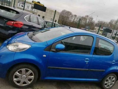 Occasion Toyota Aygo 67 PK (49 kW) 2011 Blauw Hatchback