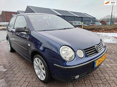 Blauw (metallic) Occasion 2002 VW Polo Hatchback | € 1.499 (Eerlijke prijs)
