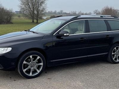 Zwart (metallic) Occasion 2008 Volvo V70 Summum Stationwagen | € 8.950 (Iets duurder)