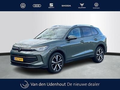 Groen Occasion 2024 VW Tiguan Edition SUV | € 41.750 (Super prijs)
