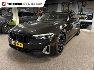 Zwart Occasion 2022 BMW 530e Executive Stationwagen | € 34.950 (Eerlijke prijs)