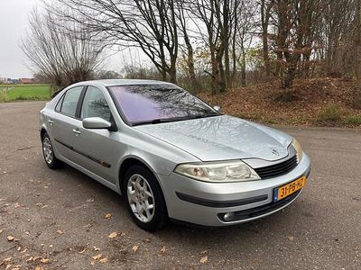 Grijs Gebruikt 2004 Renault Laguna II Hatchback | € 2.650 (Duur)