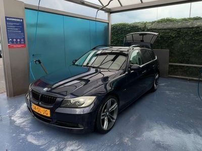 BMW 325